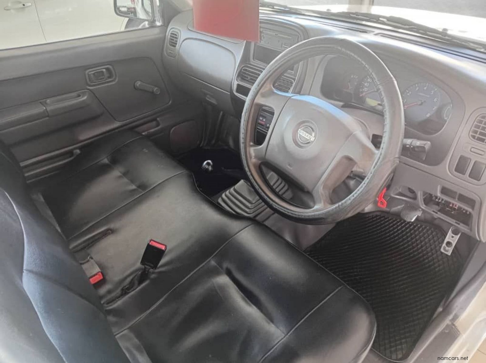 2012 Nissan Np300 2.4i S/c 4x2 pictures