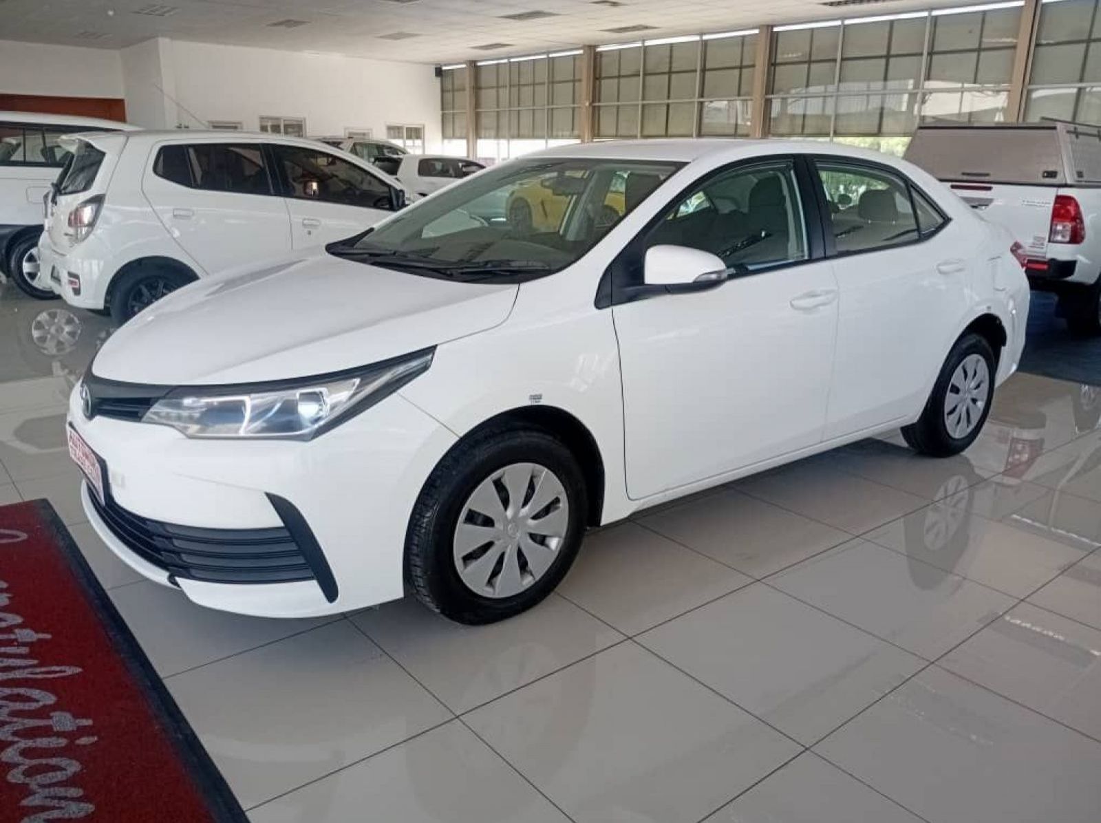 2023 Toyota Corolla 1.8 Quest pictures