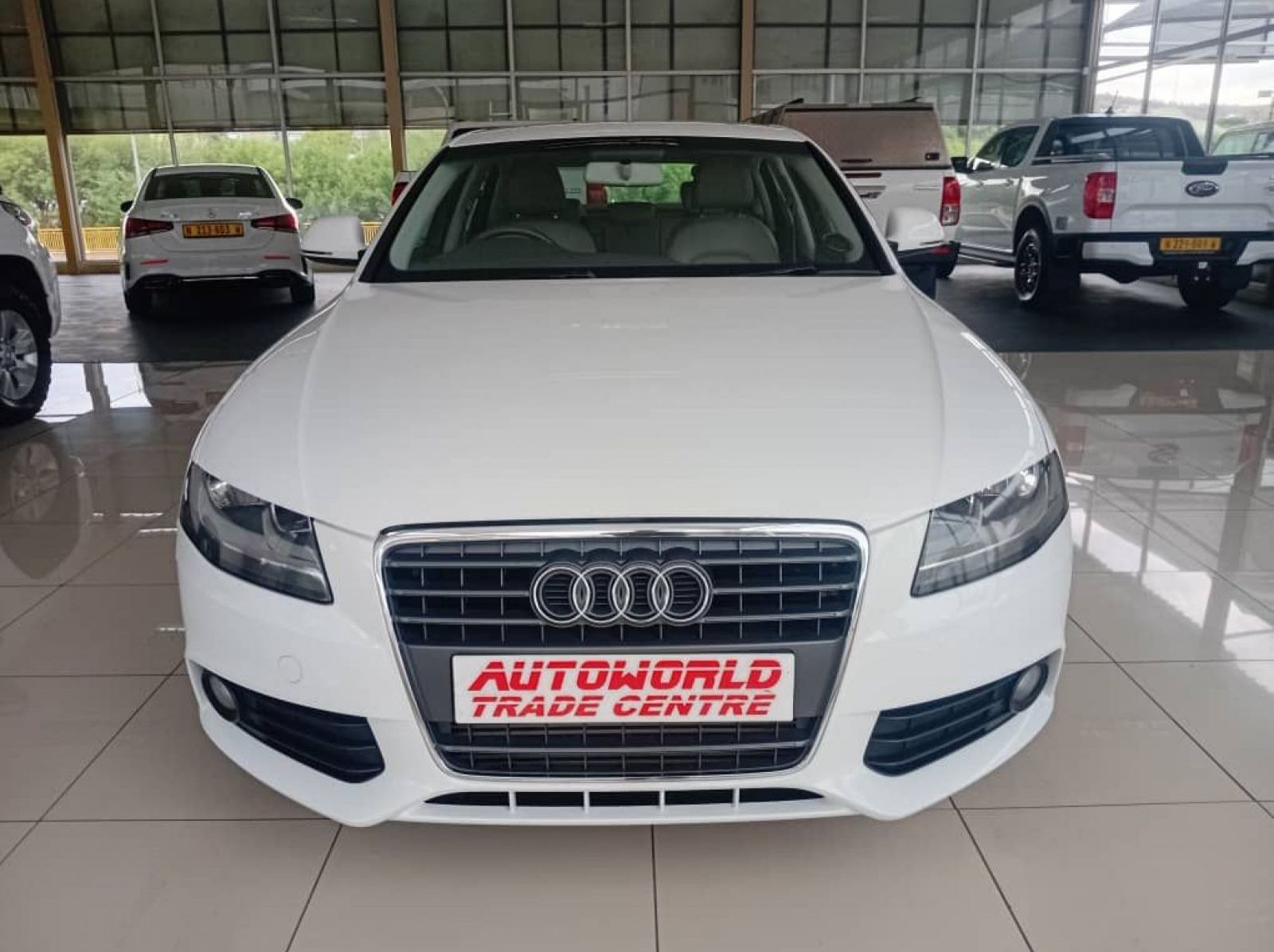 2009 Audi A4 2.0TDi pictures