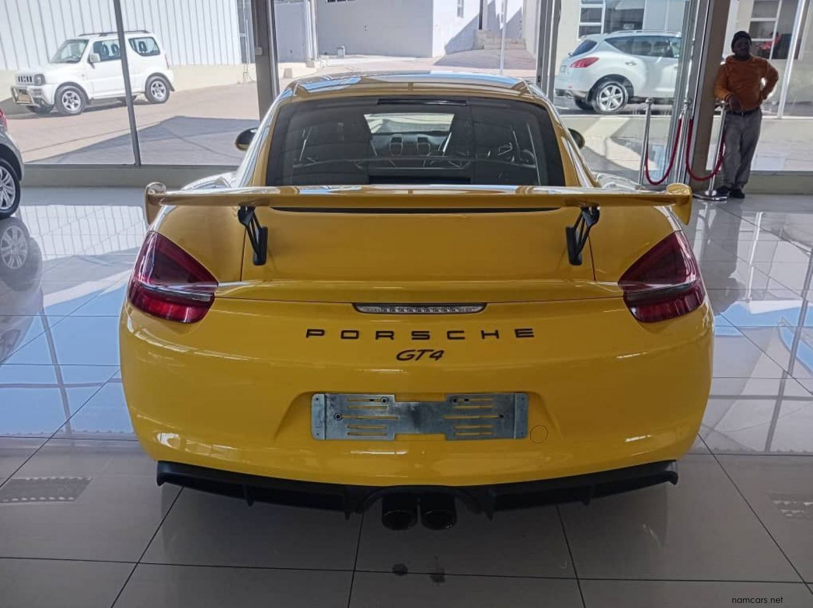 2016 Porsche Caymen GT4 pictures