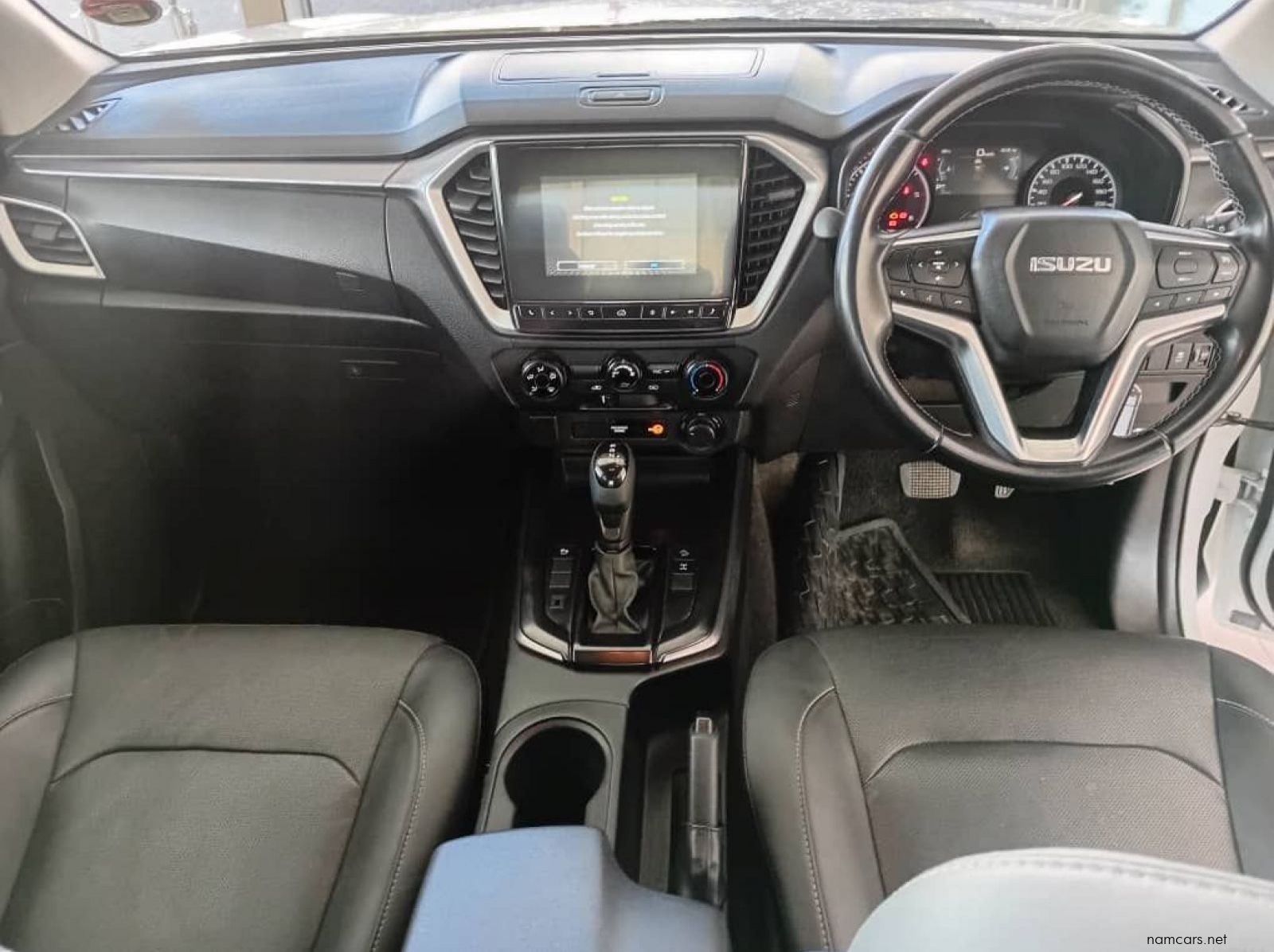 2022 Isuzu D-Max 1.9Ddi D/C A/T 4x4 LS pictures