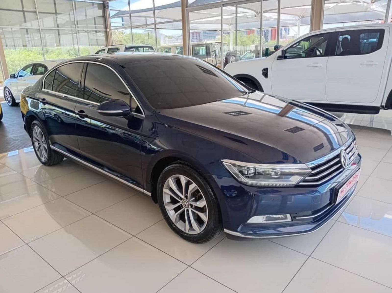 Used Volkswagen Passat 1.8TSi DSG Hiline  for sale in Windhoek, Namibia
