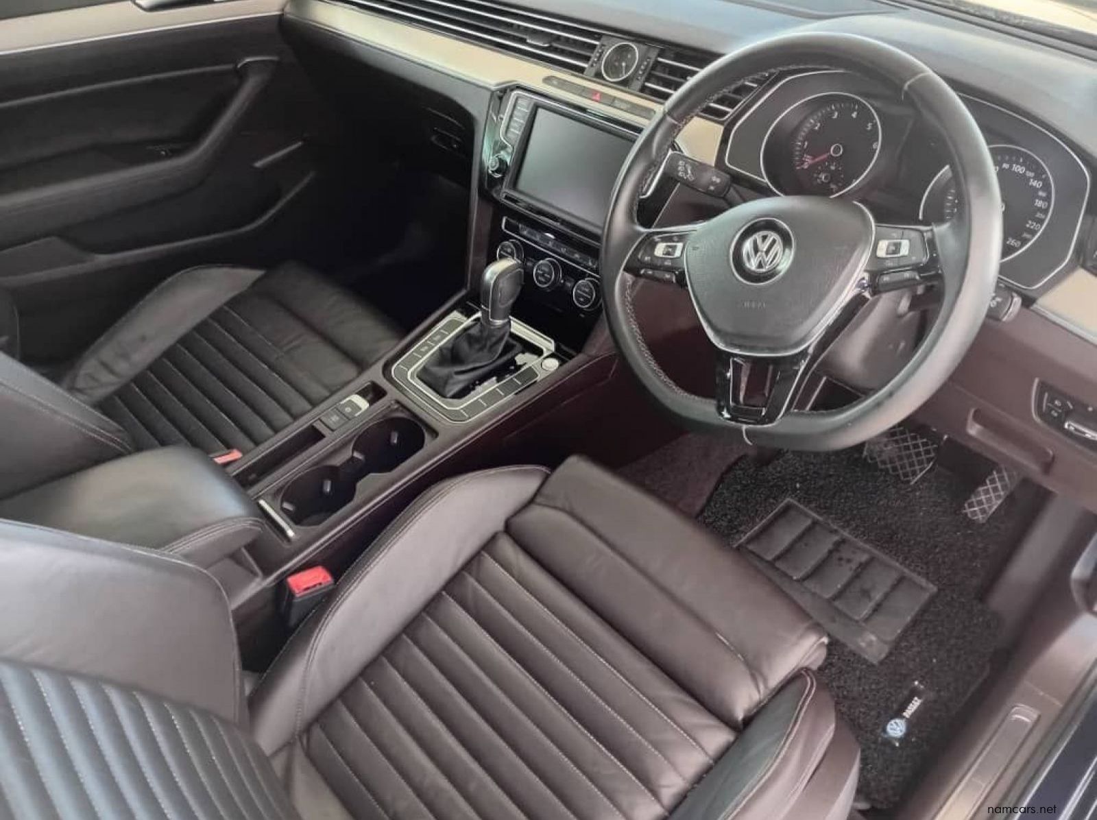 2015 Volkswagen Passat 1.8TSi DSG Hiline pictures