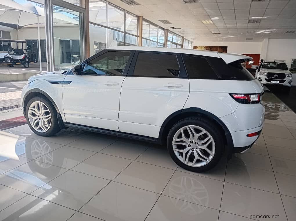 2018 Land Rover Range Rover Evoque 2.2D pictures