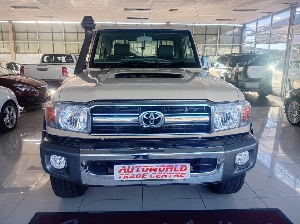 2017 Toyota Land Cruiser 4.5 v8 TDi S/c 4x4 pictures