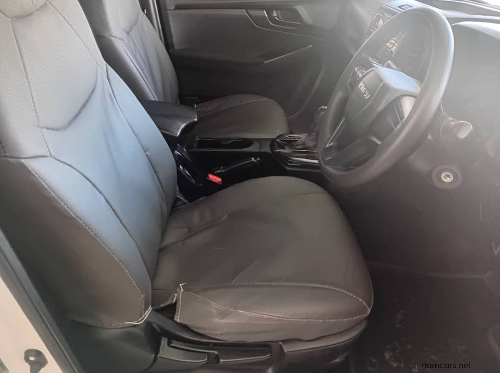 2023 Isuzu D-Max 1.9TDi S/c A/t 4x2 pictures