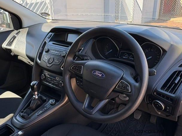 2015 Ford Focus 1.0 Ecoboost Ambiente pictures