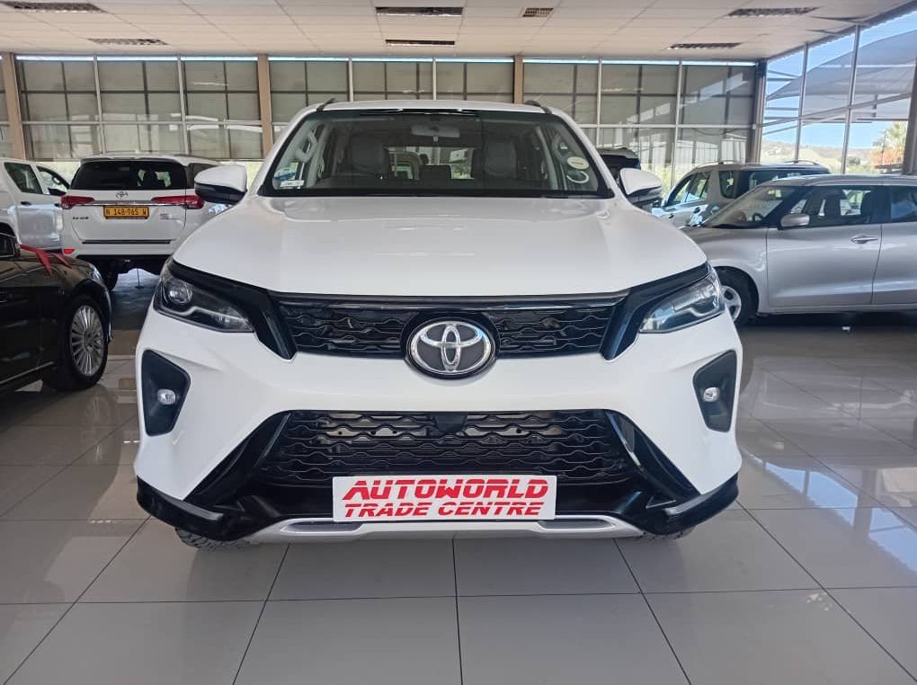 2025 Toyota Fortuner 2.4GD6 A/t 4x4 pictures