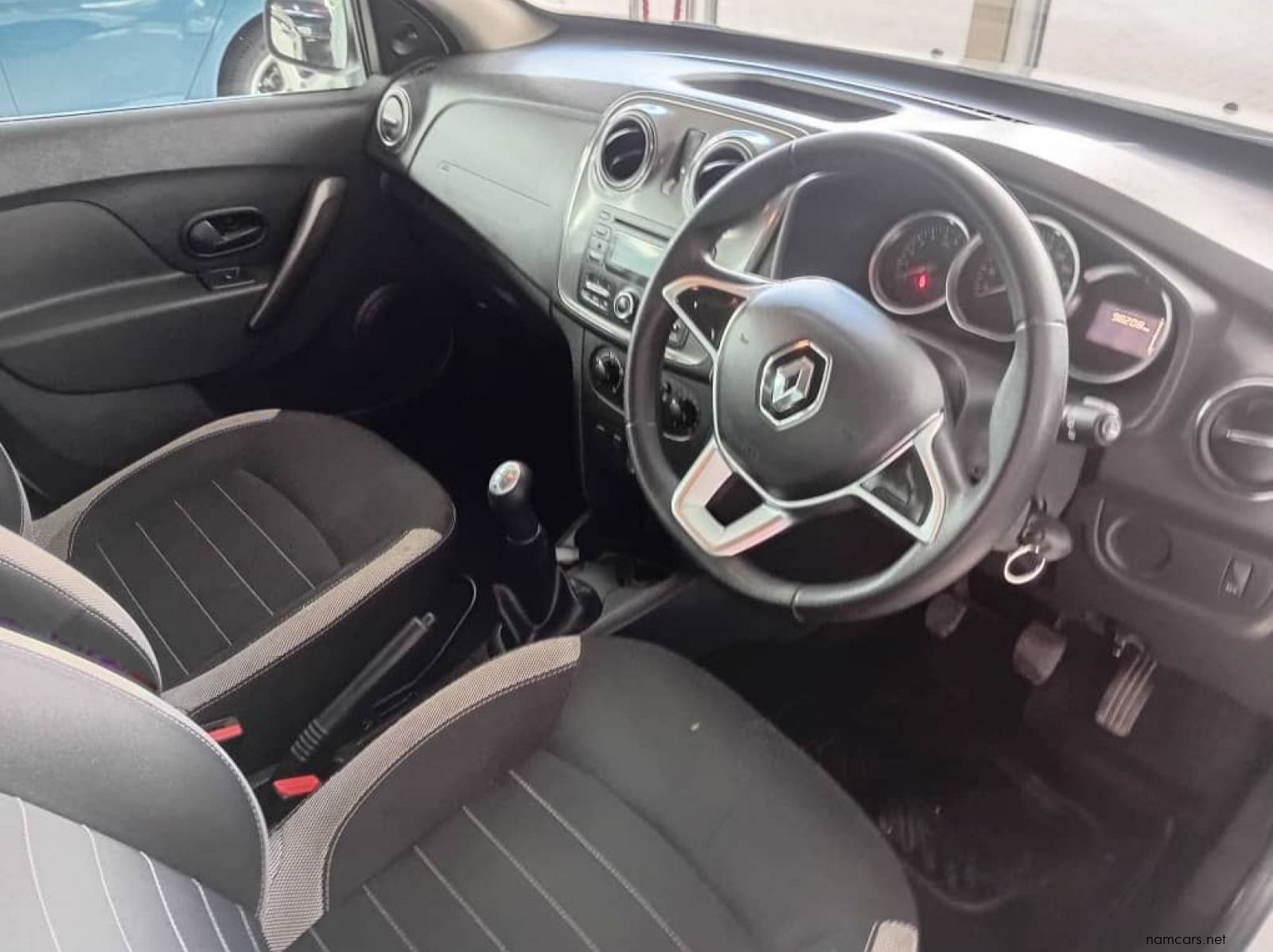 2018 Renault Sandero 900t Stepway Expression pictures