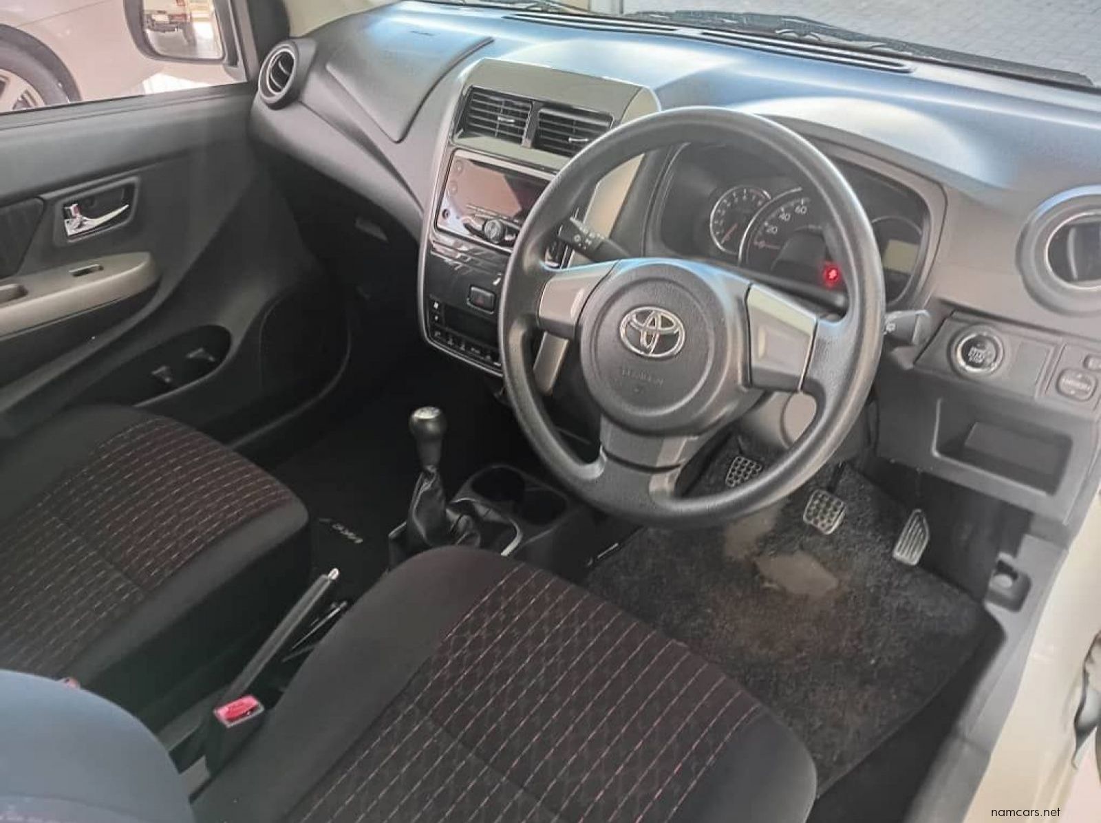 2022 Toyota Agya 1.0 pictures