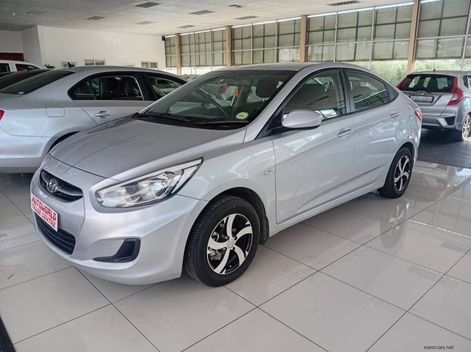 2015 Hyundai Accent 1.6 pictures