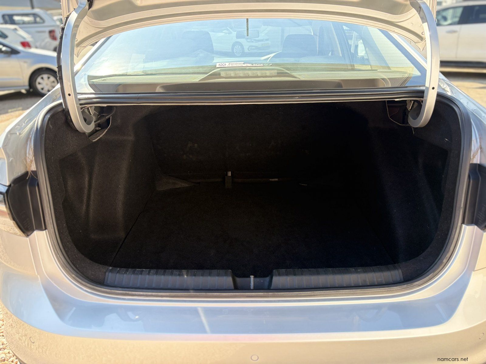 0 Volkswagen Polo Sedan 1.6 M/T photo
