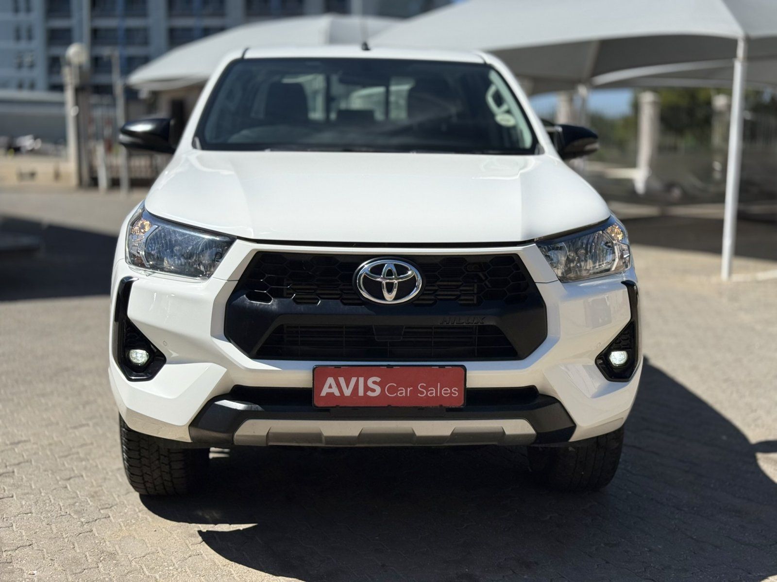 2025 Toyota Hilux 2.4 4x4 A/T with Canopy photo