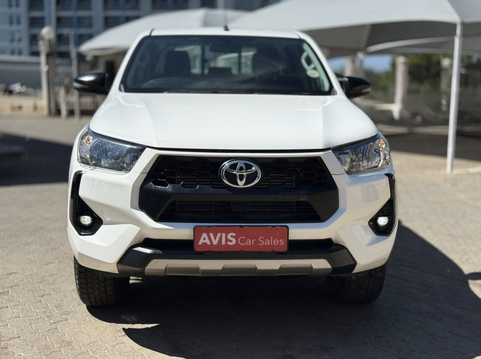 2025 Toyota Hilux 2.4 4x4 A/T with Canopy pictures