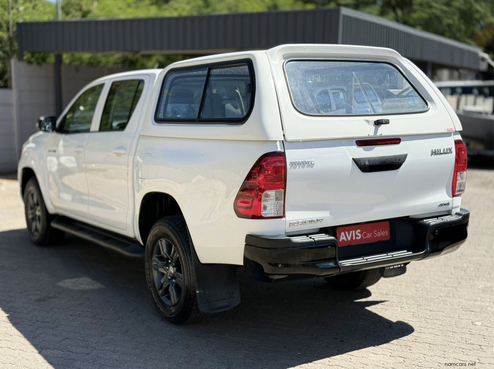 2025 Toyota Hilux 2.4 4x4 A/T with Canopy pictures