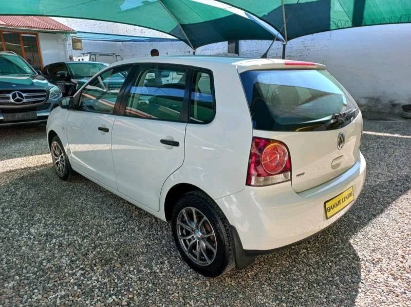 2016 Volkswagen Polo Vivo 1.4 Trendline (5dr) pictures