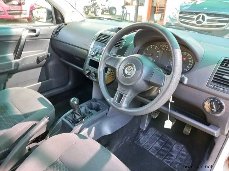 2016 Volkswagen Polo Vivo 1.4 Trendline (5dr) pictures