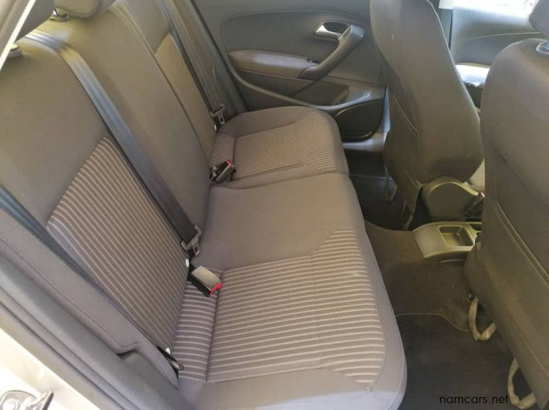 2013 Volkswagen Polo 1.4 Comfortline Sedan pictures