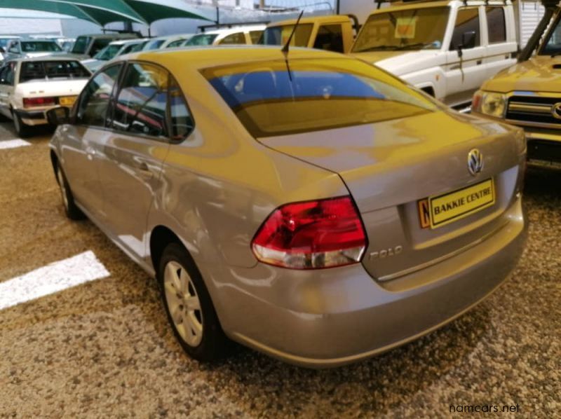 2013 Volkswagen Polo 1.4 Comfortline Sedan pictures