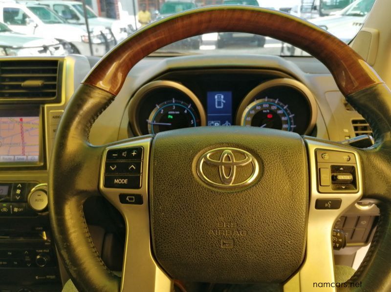 2011 Toyota Prado VX 3.0 tdi A/t pictures