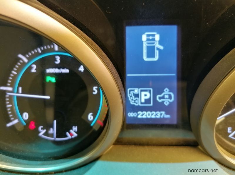 2011 Toyota Prado VX 3.0 tdi A/t pictures