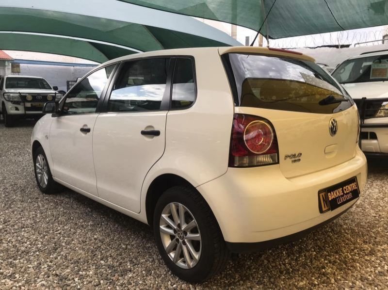 2011 Volkswagen POLO VIVO 1.4 TRENDLINE (5dr) pictures