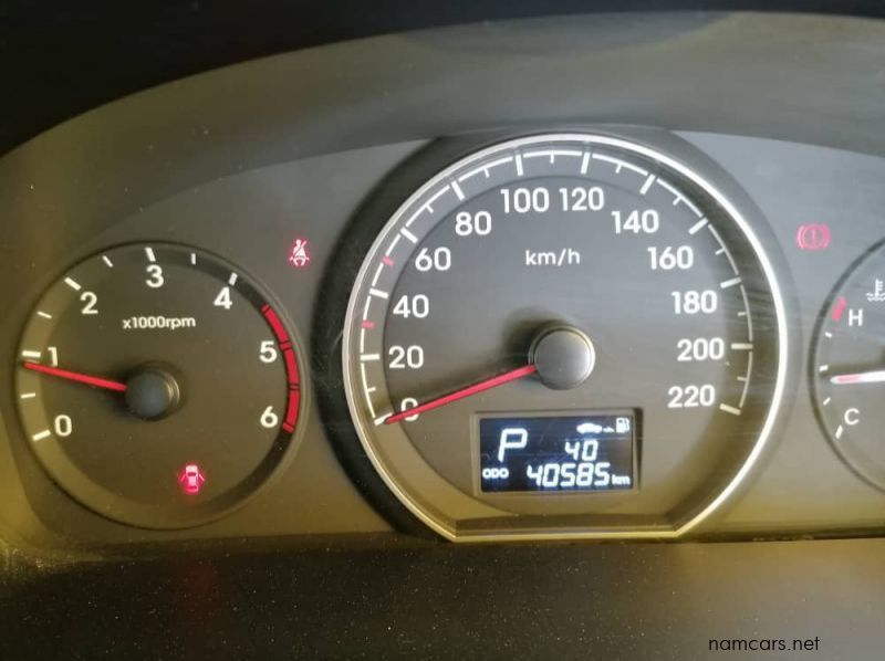 2019 Hyundai H-1 2.5Crdi Elite A/t pictures