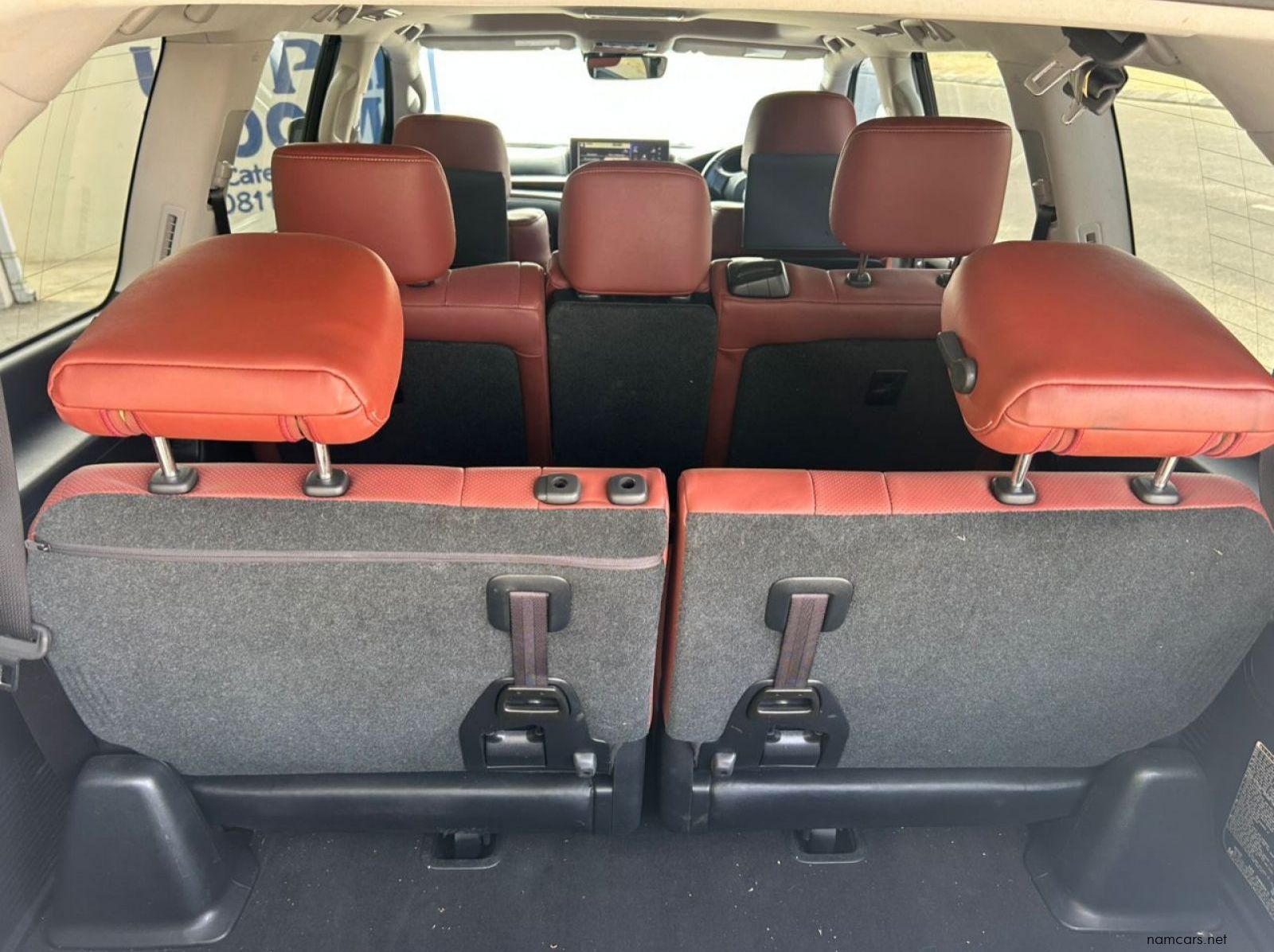 2021 Lexus LX 570 pictures