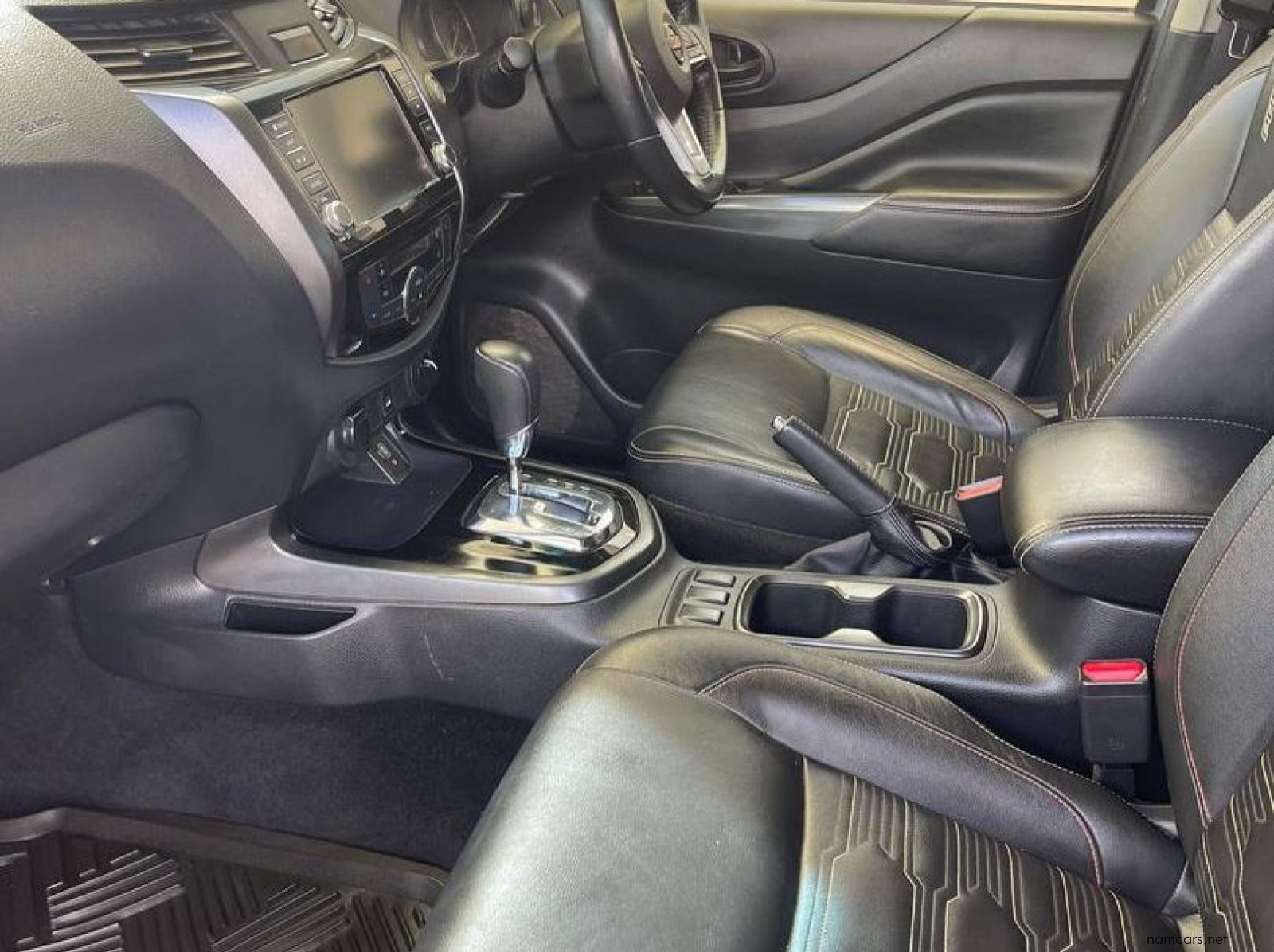 2022 Nissan Navara Pro-4x pictures