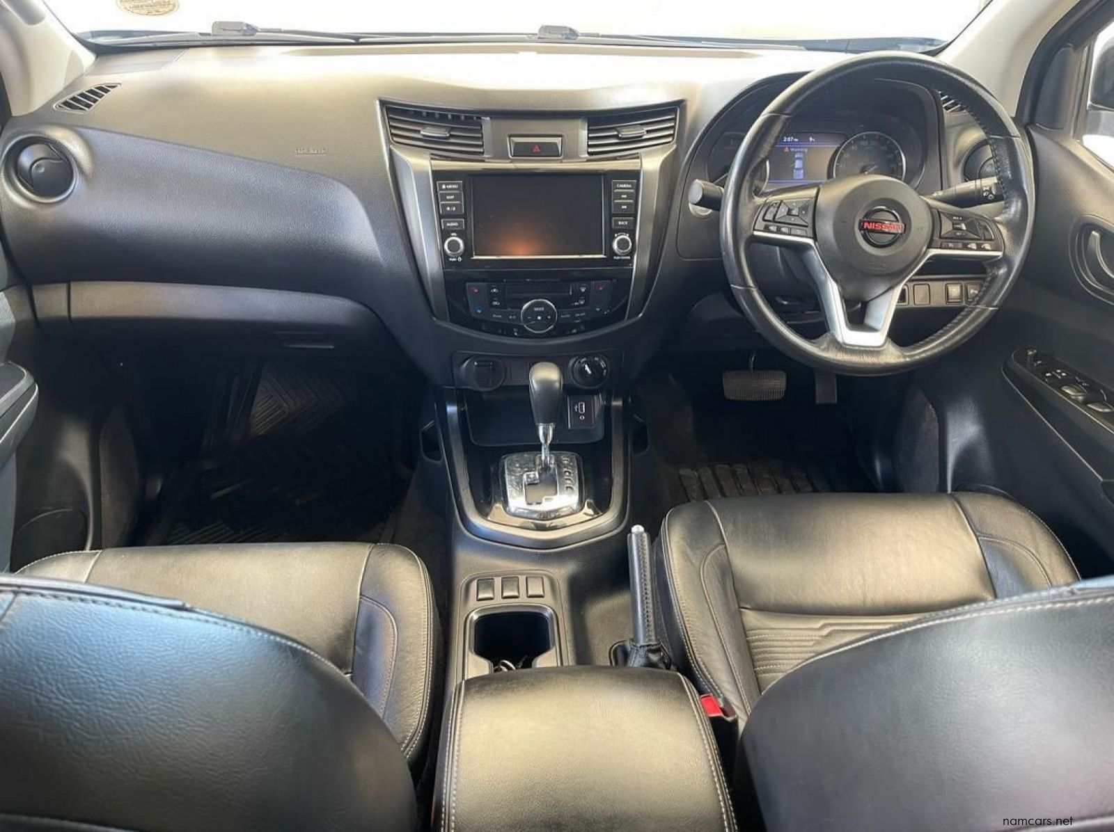 2022 Nissan Navara Pro-4x pictures