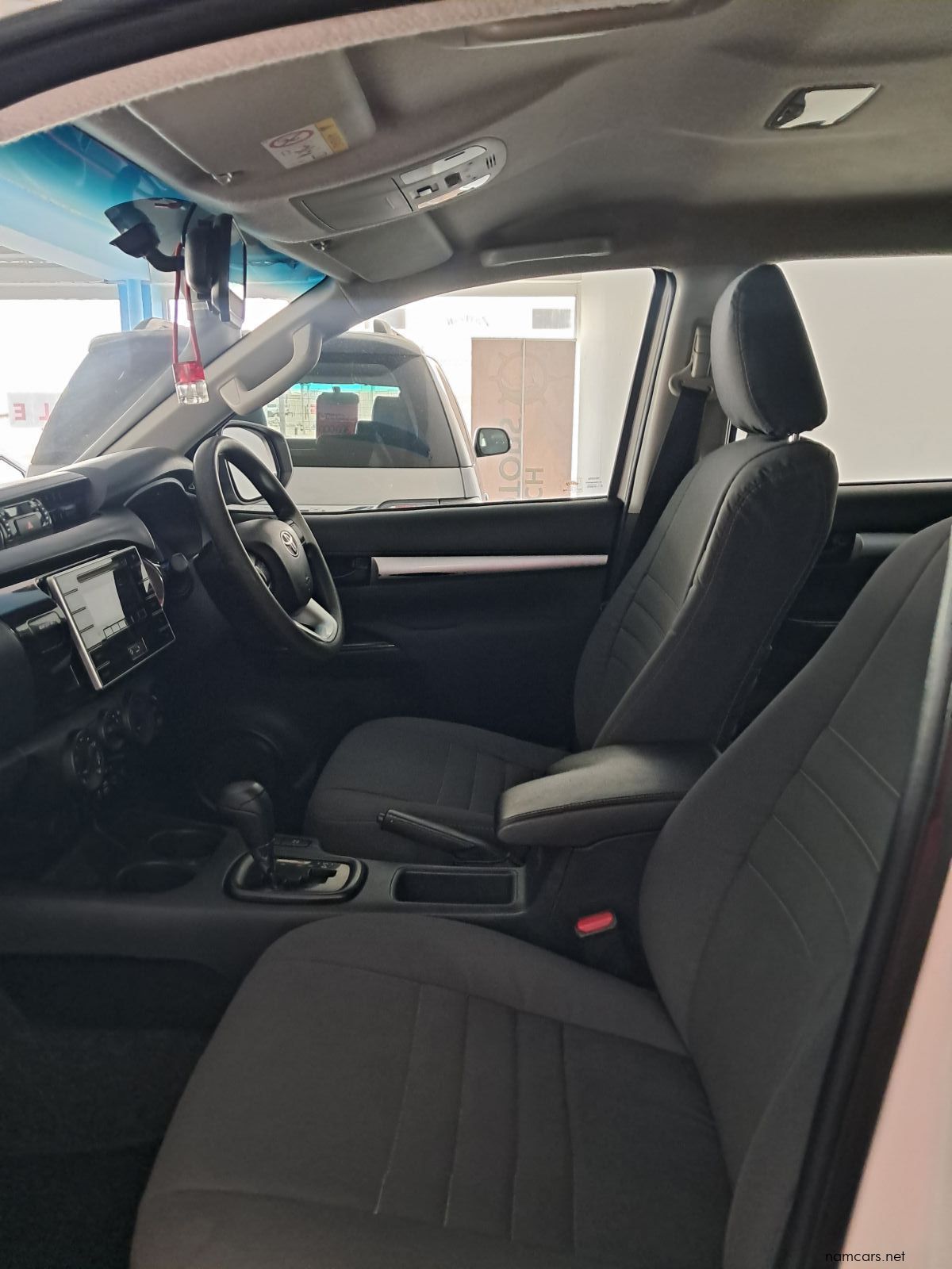 2018 Toyota Hilux 2.4 A/T 4x4 d/c photo