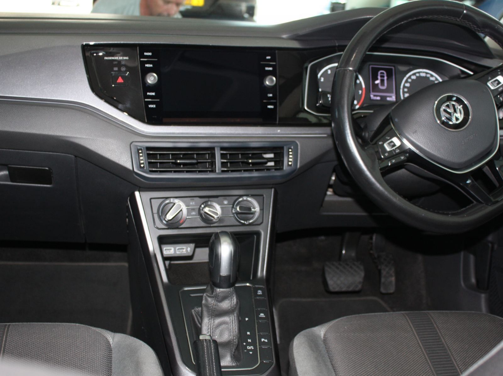 2020 Volkswagen Polo TSI DSG 1.0 pictures