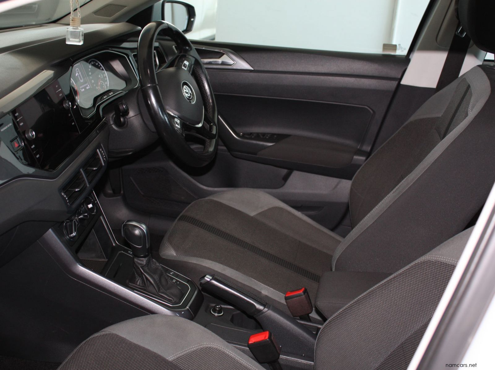 2020 Volkswagen Polo TSI DSG 1.0 pictures