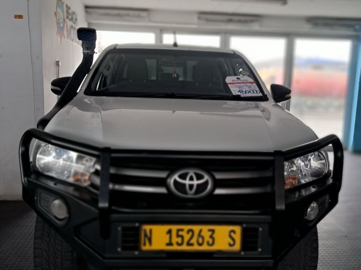 2018 Toyota Hilux 2.4 A/T 4x4 d/c pictures