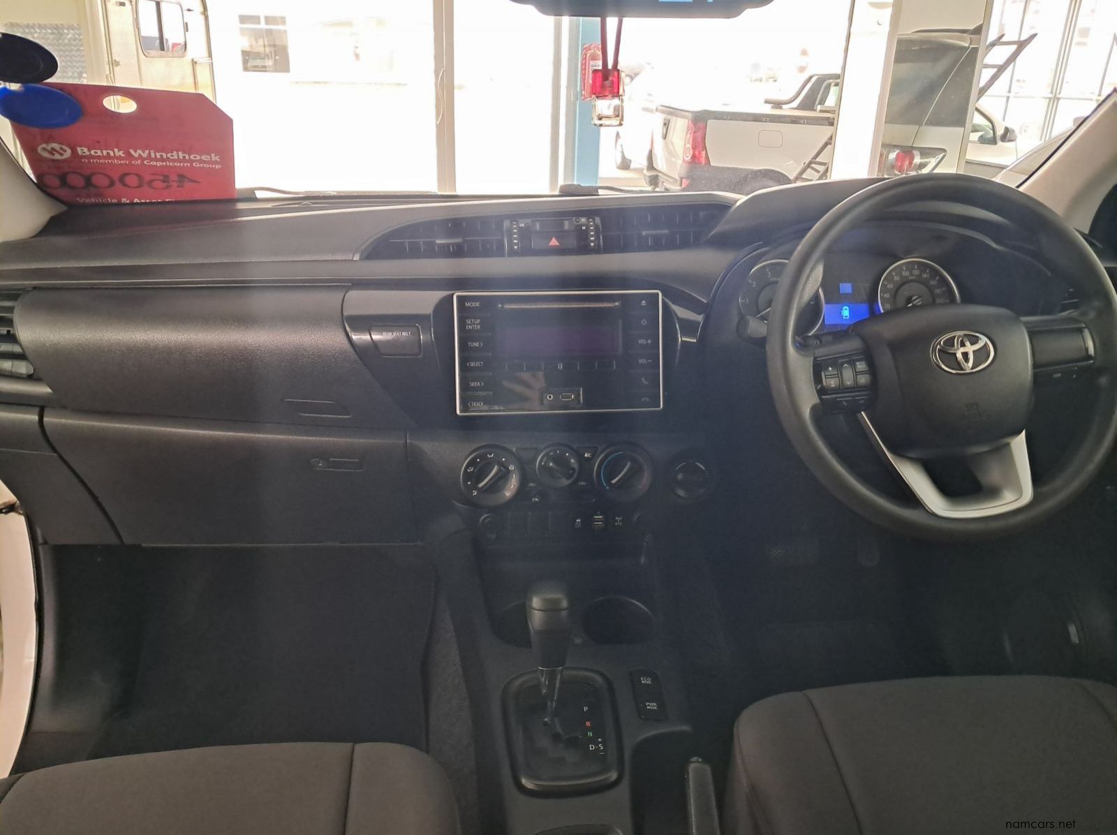 2018 Toyota Hilux 2.4 A/T 4x4 d/c pictures