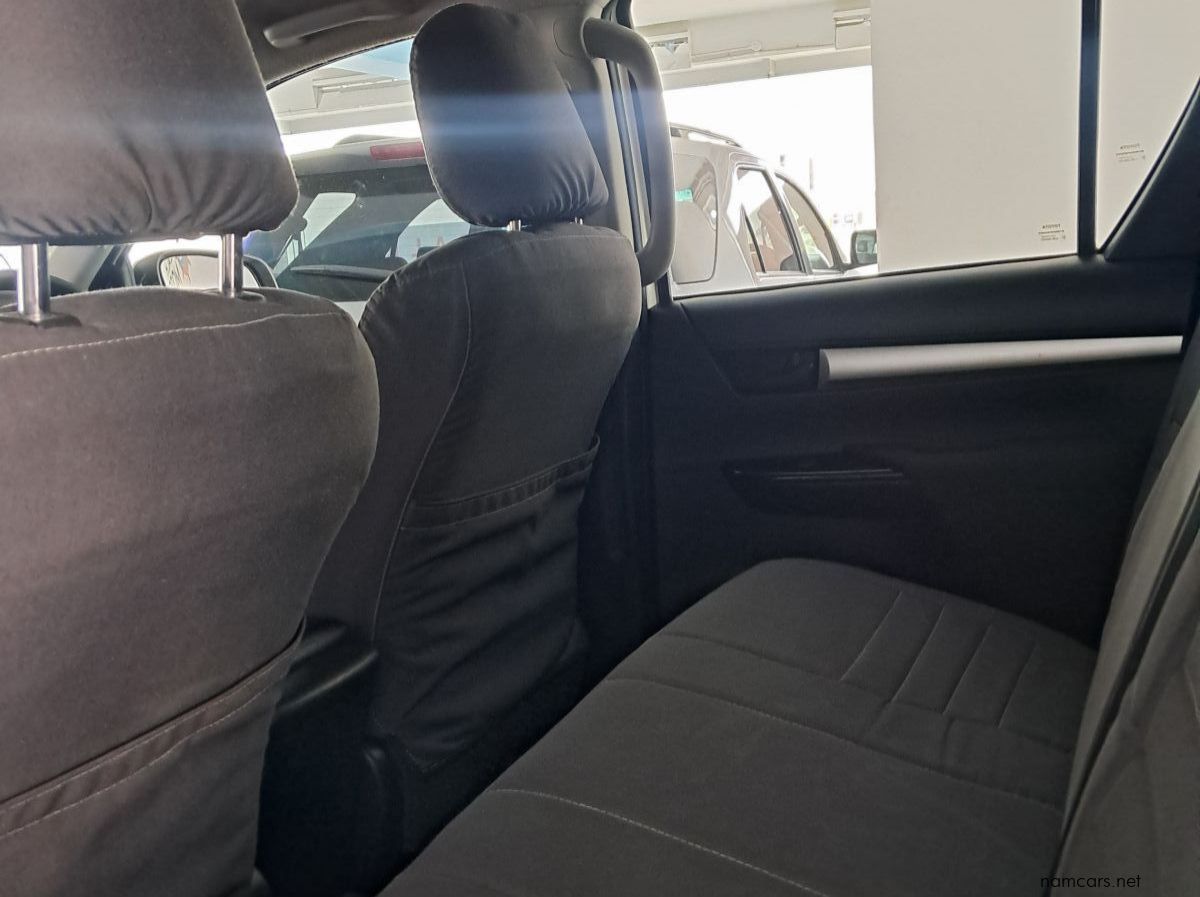 2018 Toyota Hilux 2.4 A/T 4x4 d/c pictures