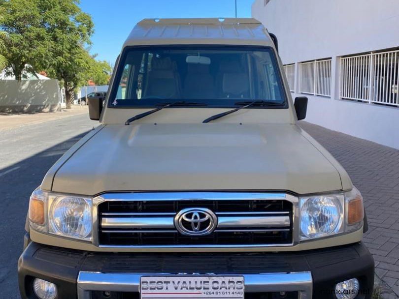 2019 Toyota Land Cruiser Safari 10-seater 4.2 Diesel 4x4 photo