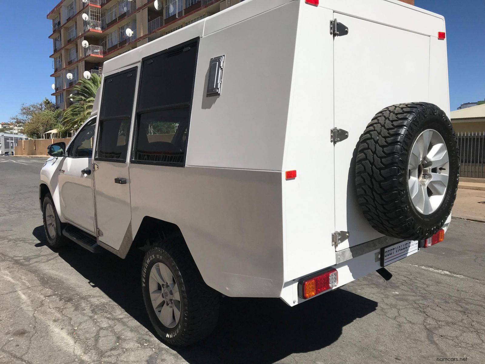 2018 Toyota Hilux 2.4 Gd6 4x4 Safari Conversion 6-7 seater photo