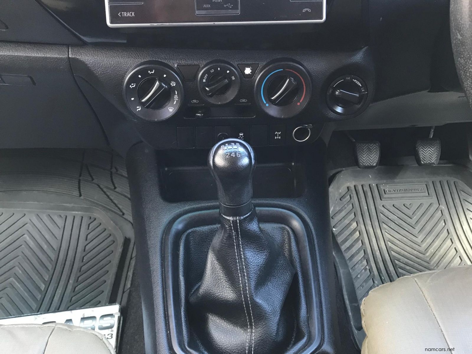 2018 Toyota Hilux 2.4 Gd6 4x4 Safari Conversion 6-7 seater photo