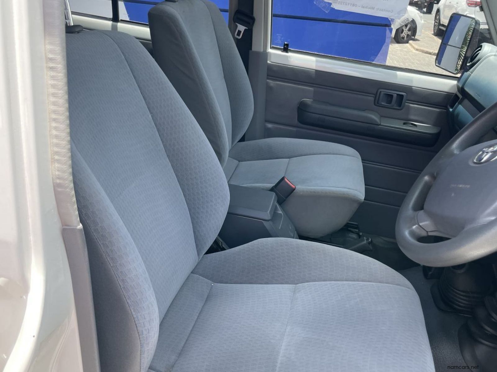 2023 Toyota Toyota Land Cruiser V6 Dcab 4x4 photo