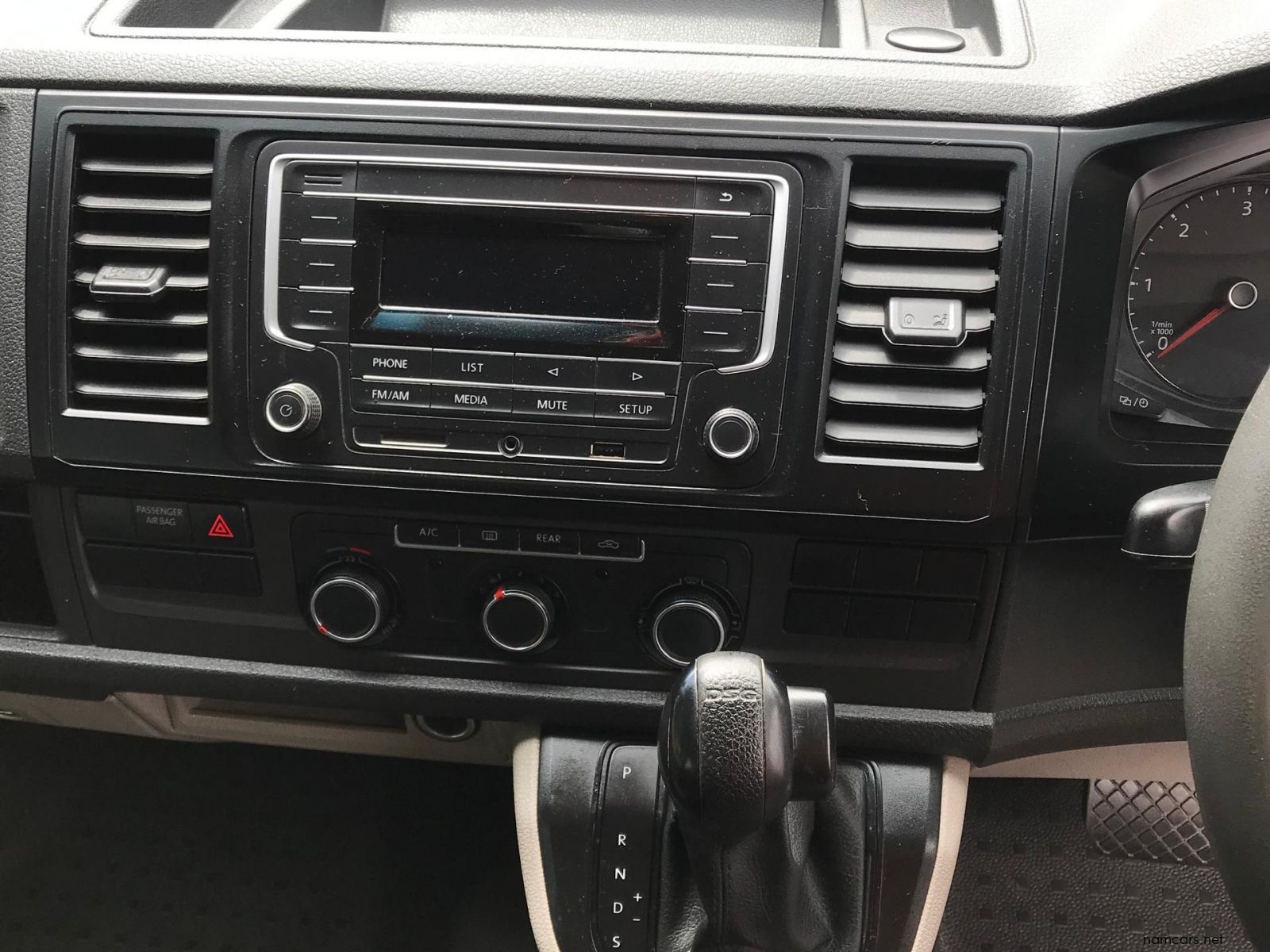 2018 Volkswagen VW Kombi 2lt Tdi Auto DSG T6 photo