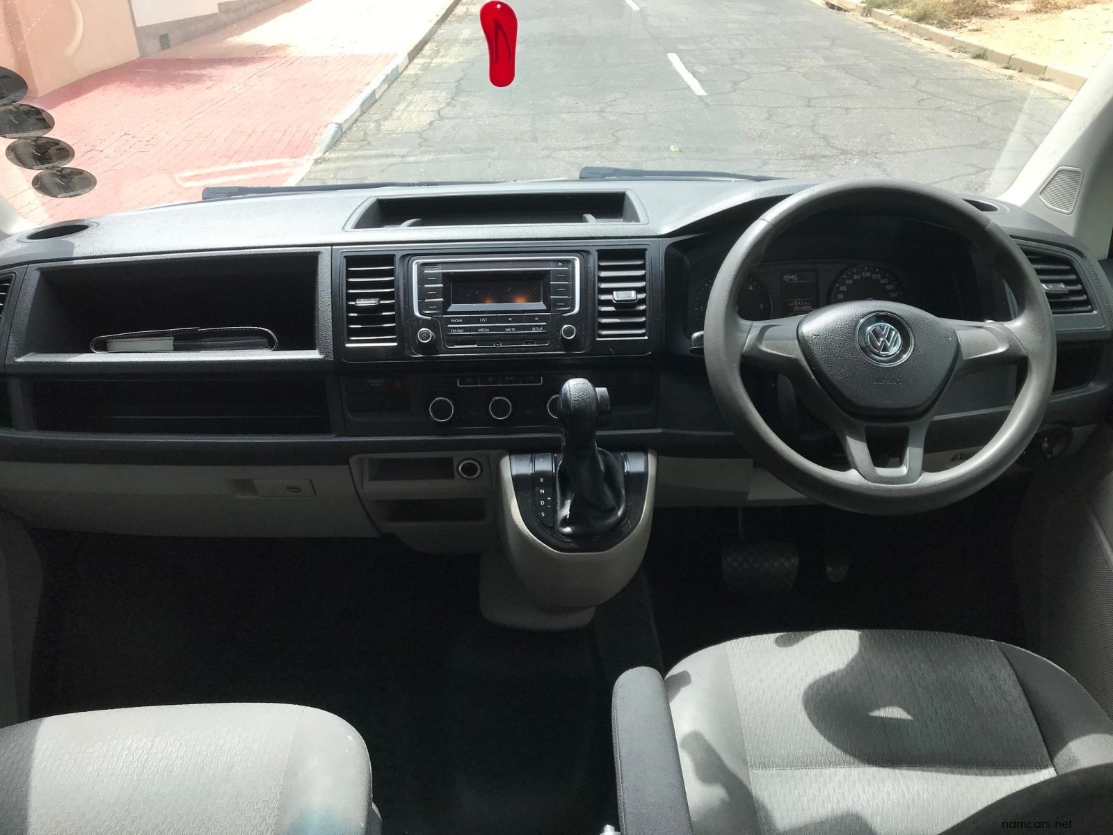 2018 Volkswagen VW Kombi 2lt Tdi Auto DSG T6 photo