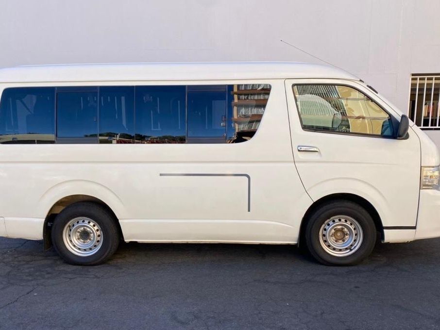 2013 Toyota Quantum 2,5 Diesel 10 seater photo