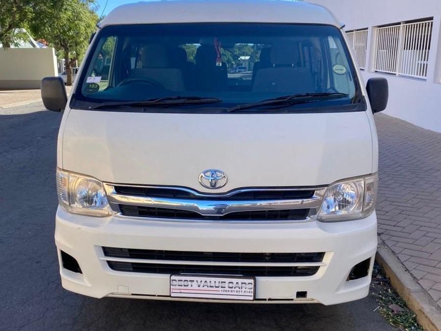 2013 Toyota Quantum 2,5 Diesel 10 seater photo