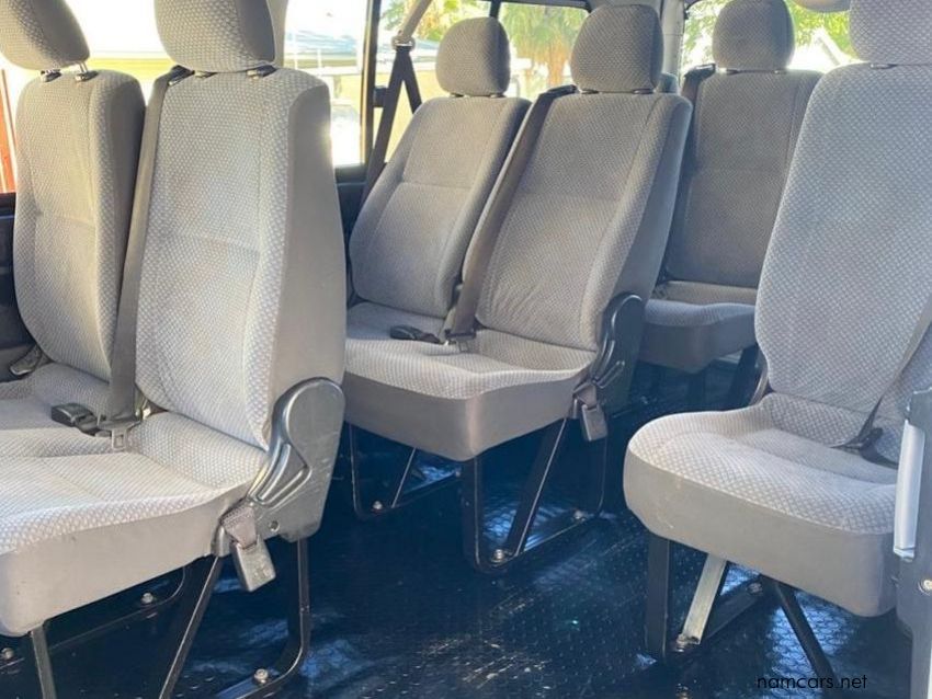 2013 Toyota Quantum 2,5 Diesel 10 seater photo