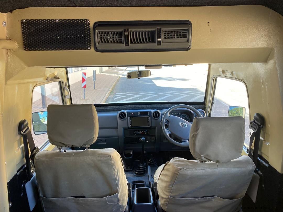 2019 Toyota Land Cruiser 4.2 Safari 10-seater photo