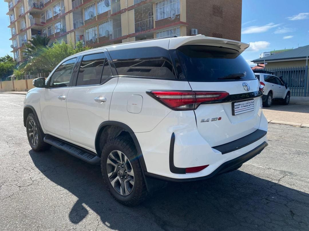 2023 Toyota Fortuner 2.4 Gd6 Auto 4x4 (No Deposit Deal) photo
