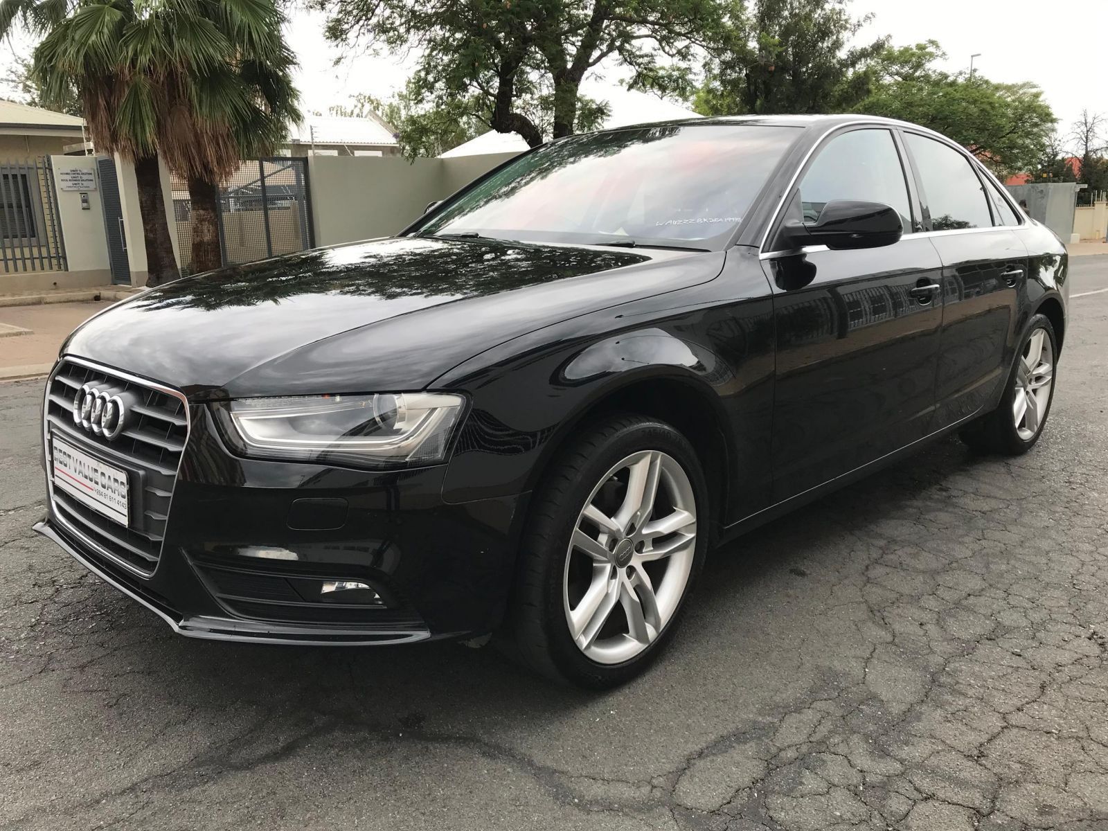 2015 Audi Audi A4 1.8lt TFSI photo