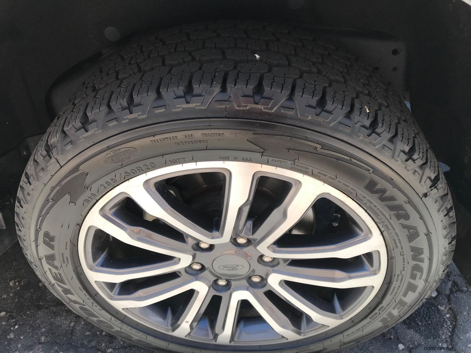 2019 Ford Everest 2lt Bi-turbo 4x4 Limited photo