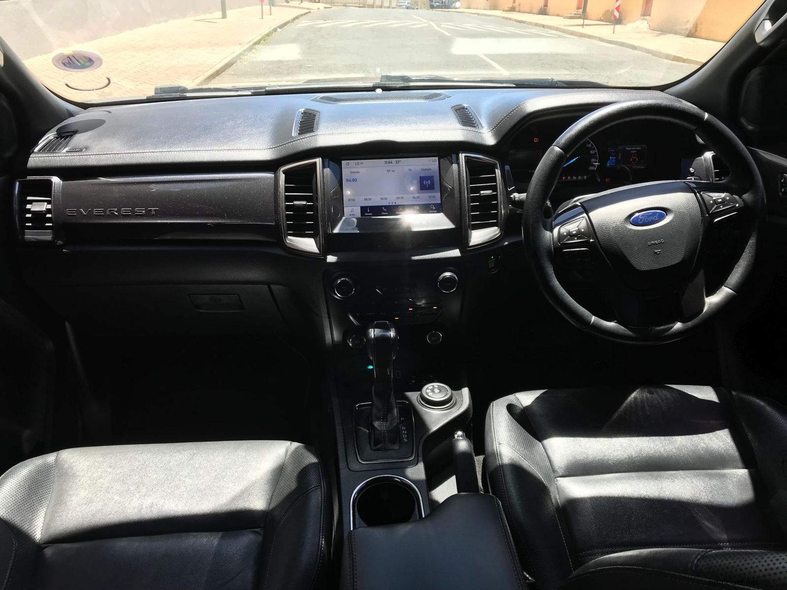 2019 Ford Everest 2lt Bi-turbo 4x4 Limited photo